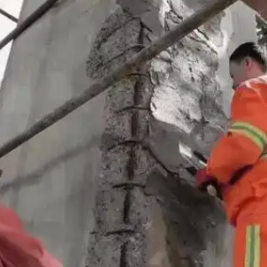 景泰梁板柱楼梯空洞蜂窝剥落露筋等表面破损修补用高强聚合物修补砂浆